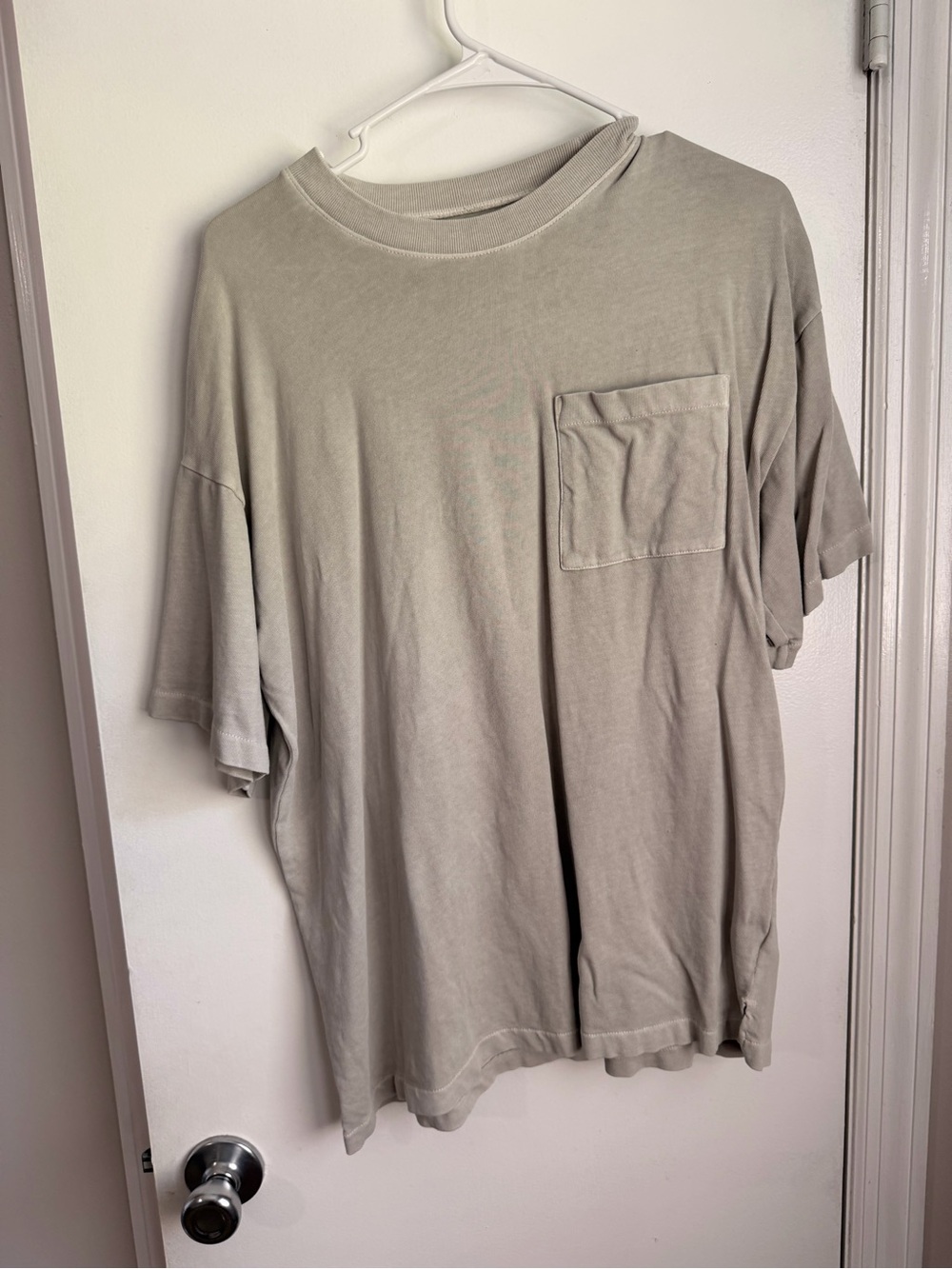 Madewell Men's Pocket Tee in Light Taupe